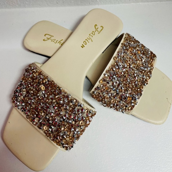 Women's Cream and Gold Embellished Slides - Picture 4 of 4